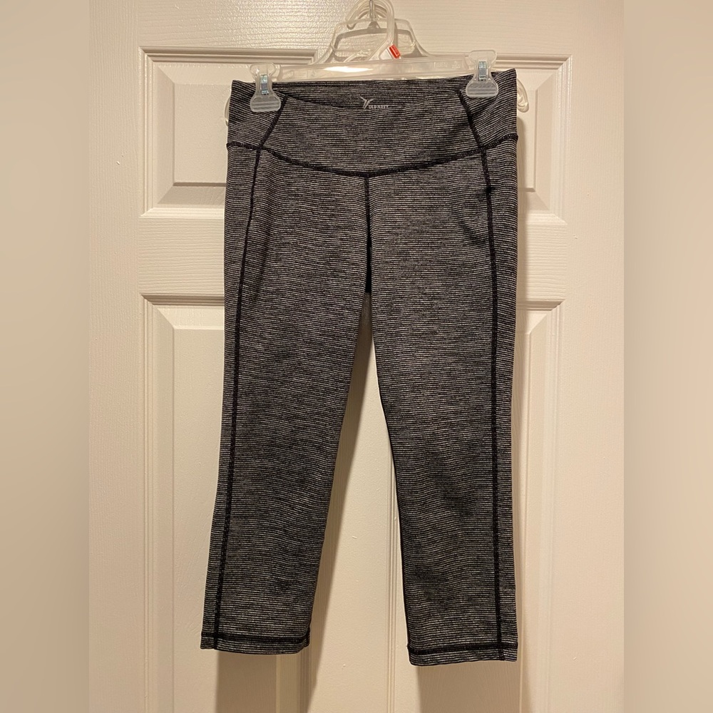 Old Navy Active Capris